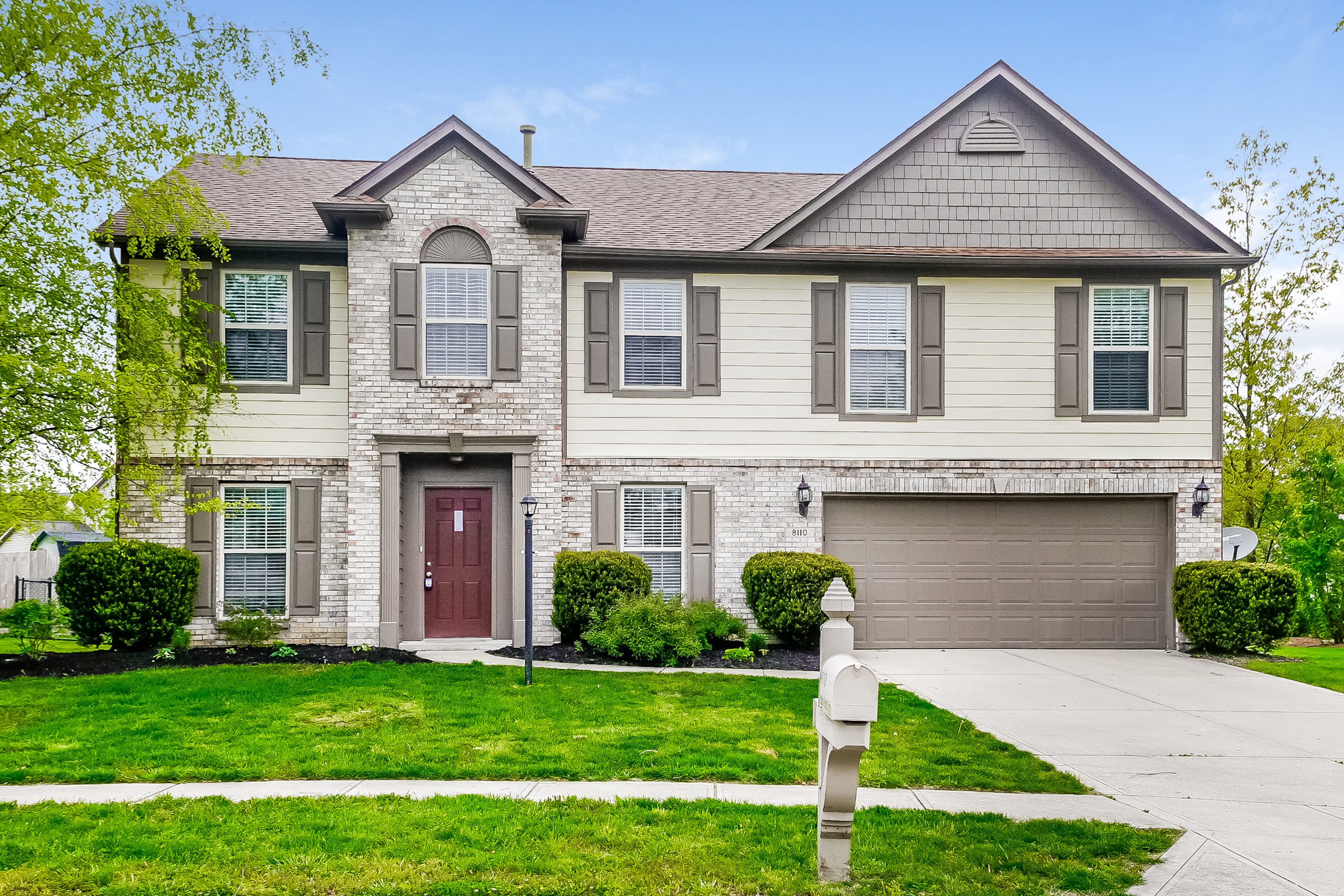 8110 Meadow Bend Dr Indianapolis, IN 46259